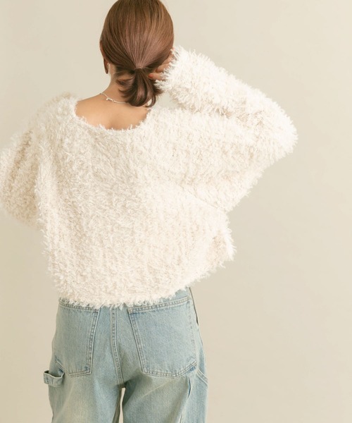 KBF(ケイビーエフ)の「クロップドフェザープルオーバー(ニット/セーター・レディース・アイボリー/ブラウン/ブラック・ONE)」の15枚目の写真