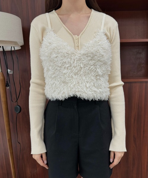 Amiur（エミレ）の「v neck design knit cardigan / vネックデザインニットカーディガン（カーディガン/ボレロ・レディース・ブラウン/モカ/アイボリー・FREE）」の7枚目の写真