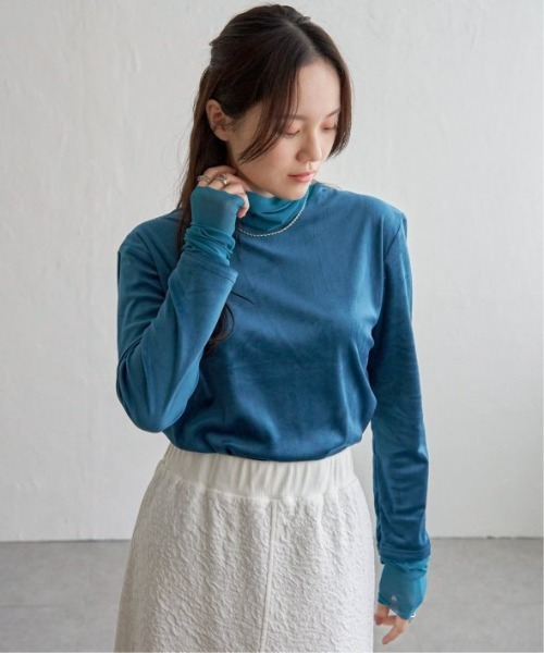 LBC（エルビーシー）の「ベロアタートルシアー切り替えプルオーバー（Tシャツ/カットソー・レディース・ホワイト/グレー/ブルー/ブラック・M）」の4枚目の写真