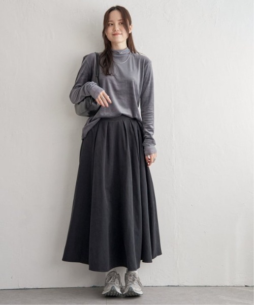 LBC（エルビーシー）の「ベロアタートルシアー切り替えプルオーバー（Tシャツ/カットソー・レディース・ホワイト/グレー/ブルー/ブラック・M）」の11枚目の写真