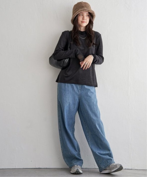 LBC（エルビーシー）の「ベロアタートルシアー切り替えプルオーバー（Tシャツ/カットソー・レディース・ホワイト/グレー/ブルー/ブラック・M）」の9枚目の写真