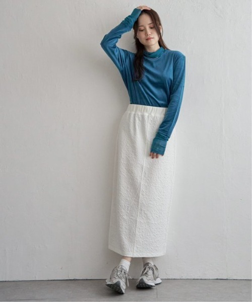 LBC（エルビーシー）の「ベロアタートルシアー切り替えプルオーバー（Tシャツ/カットソー・レディース・ホワイト/グレー/ブルー/ブラック・M）」の8枚目の写真