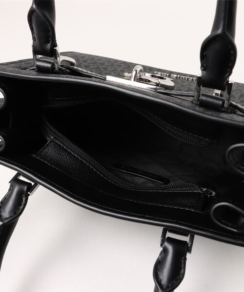 MICHAEL KORS（マイケルコース）の「HAMILTON サッチェル スモール - MKシグネチャー（ハンドバッグ・レディース・ブラック・FREE）」の4枚目の写真