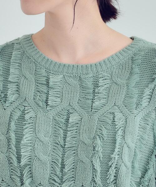 SHOO・LA・RUE（シューラルー）の「【S-LL】一枚で主役級。フリンジが目を惹くゆるニット（ニット/セーター・レディース・グリーン系/オフホワイト/チャコールグレー・01/02/03/04）」の18枚目の写真