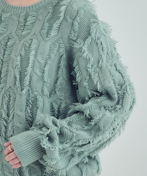 SHOO・LA・RUE（シューラルー）の「【S-LL】一枚で主役級。フリンジが目を惹くゆるニット（ニット/セーター・レディース・グリーン系/オフホワイト/チャコールグレー・01/02/03/04）」の19枚目の写真