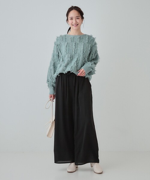 SHOO・LA・RUE（シューラルー）の「【S-LL】一枚で主役級。フリンジが目を惹くゆるニット（ニット/セーター・レディース・グリーン系/オフホワイト/チャコールグレー・01/02/03/04）」の21枚目の写真