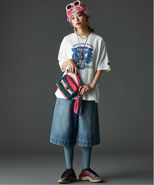 GEVS.（ジェイヴィス）の「綿100％グラフィックプリントＴシャツ＜大きいサイズ有＞GEVS.（Tシャツ/カットソー・レディース・オフホワイト/ベージュ/ブラック・3L/LL/L/M/5L/4L）」の19枚目の写真