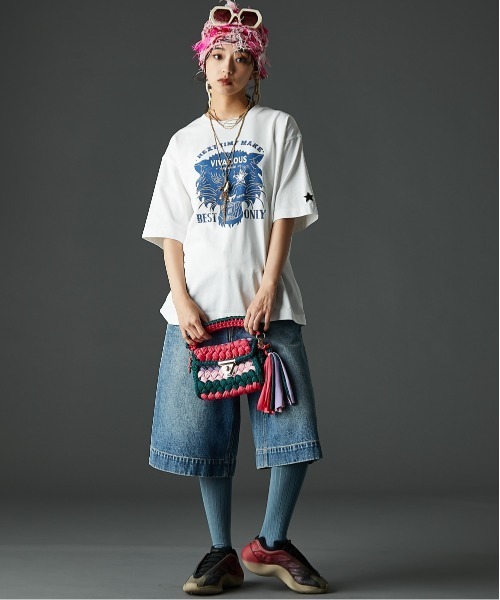 GEVS.（ジェイヴィス）の「綿100％グラフィックプリントＴシャツ＜大きいサイズ有＞GEVS.（Tシャツ/カットソー・レディース・オフホワイト/ベージュ/ブラック・3L/LL/L/M/5L/4L）」の20枚目の写真