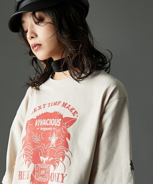 GEVS.（ジェイヴィス）の「綿100％グラフィックプリントＴシャツ＜大きいサイズ有＞GEVS.（Tシャツ/カットソー・レディース・オフホワイト/ベージュ/ブラック・3L/LL/L/M/5L/4L）」の7枚目の写真