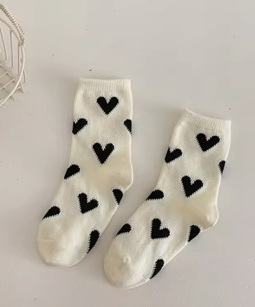 Bambin（ボンバン）の「【 Bambin / ボンバン 】 ハート柄 ソックス（ソックス/靴下・キッズ・ホワイト×ブラック/ブラック系その他/ホワイト系その他/ブラック×ホワイト・M/L/XL）」の2枚目の写真