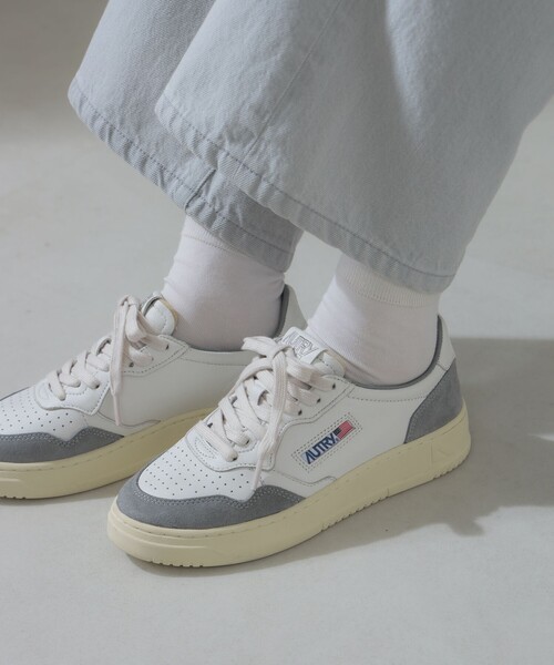 AUTRY（オートリー）の「AUTRY / MEDALIST LOW レザースエード コンビ スニーカー（スニーカー・レディース・ホワイト系その他・39/38/37/36）」の4枚目の写真