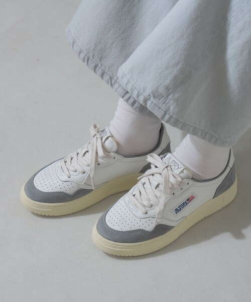 AUTRY（オートリー）の「AUTRY / MEDALIST LOW レザースエード コンビ スニーカー（スニーカー・レディース・ホワイト系その他・39/38/37/36）」の5枚目の写真