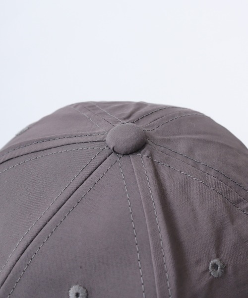 KRIFF MAYER(クリフメイヤー)の「KRIFF MAYER はっ水 刺繍 ローキャップ CAP 男女兼用(キャップ・メンズ・ブラック/ベージュ/グレー/グリーン・FREE)」の9枚目の写真