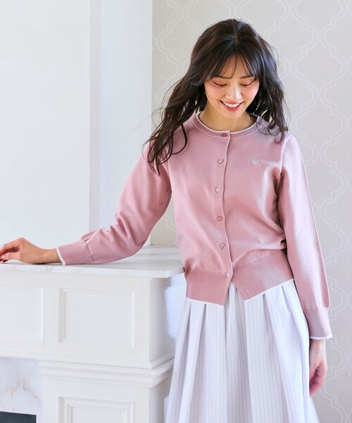 Feroux(フェルゥ)の「ロゴ刺繍ニット カーディガン(カーディガン/ボレロ・レディース・ホワイト系1/パイングリーン系/ピンク系・F)」の14枚目の写真