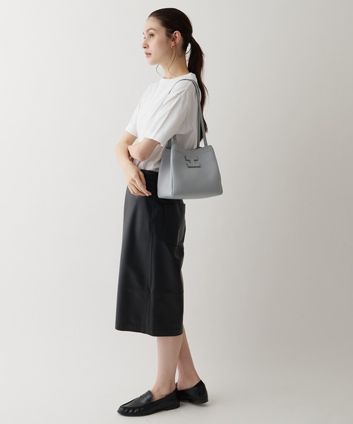 IACUCCI(イアクッチ)の「センティエーロ ミニトート CERVO(トートバッグ・レディース・ライトグレー/キャメル/ブラック/レッド/ホワイト/ピンク・FREE)」の17枚目の写真