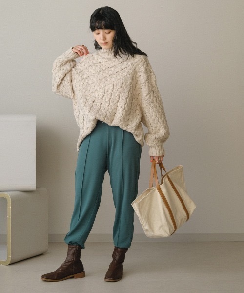 Bab(バブ)の「【WEB限定】美脚センターシームパンツ(スラックス・レディース・グリーン/ブルー/オレンジ・MEDIUM)」の10枚目の写真