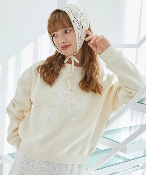 MAJESTIC LEGON(マジェスティックレゴン)の「フラワー刺繍裏起毛スウェット(スウェット・レディース・アイボリー/ピンク/グレー・MEDIUM)」の7枚目の写真