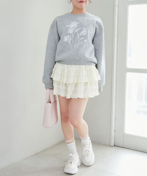 MAJESTIC LEGON(マジェスティックレゴン)の「フラワー刺繍裏起毛スウェット(スウェット・レディース・アイボリー/ピンク/グレー・MEDIUM)」の18枚目の写真