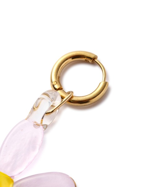 NINFA handmade（ニンファハンドメイド）の「(NINFA handmade)フラワーフープピアス（ピアス（両耳用）・レディース・グリーン/ピンク・ONE SIZE）」の5枚目の写真