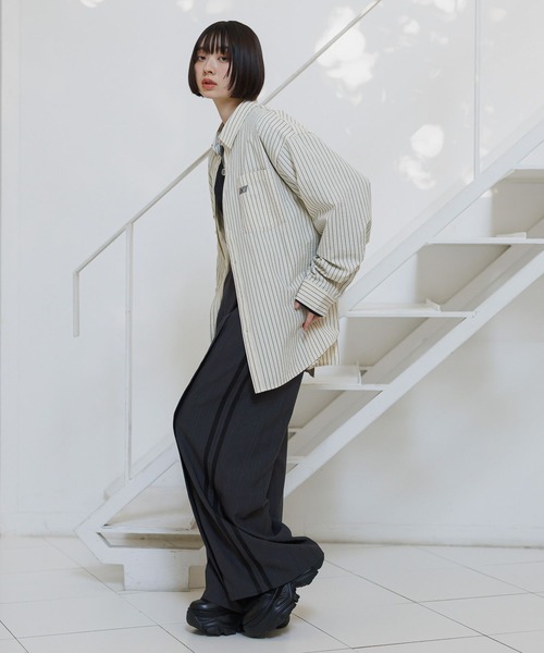 Anui（アニュイ）の「【UNISEX】マルチWAYストライプシャツ（シャツ/ブラウス・レディース・ホワイト×イエロー/ホワイト×ブルー・MEDIUM）」の5枚目の写真