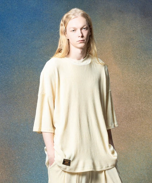 glamb(グラム)の「Glamour Crepe T-Shirt / グラマークレープTシャツ(Tシャツ/カットソー・メンズ・ホワイト/ブラック/ブルー・S/M/L)」の1枚目の写真