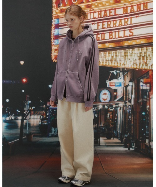 .KOM（ドットコム）の「A'GEM/9 × .kom 『CPGN STUDIO/コンパーニョ』[2-WAY] CP Line Pigment Hooded Zip-Up/CPラインピグメントフードZIPUPパーカー（パーカー・レディース・ブラック/パープル・M）」の15枚目の写真