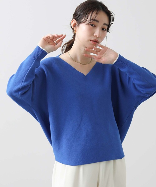 Gready Brilliant(グレディブリリアン)の「スムース編Vネックドロップショルダーニット(ニット/セーター・レディース・ラベンダー/アイボリー/ブルー・FREE)」の3枚目の写真