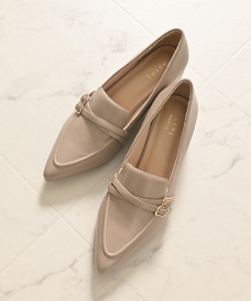 GLACIER lusso(グラシアルッソ)の「ベルト付ローファー(パンプス・レディース・グレイッシュベージュ/ブラック・LL/S/M/L)」の5枚目の写真