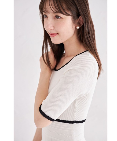 tocco closet(トッコ クローゼット)の「プチリボン付き配色ニットプリーツワンピース(ワンピース・レディース・ベージュ/オフホワイト/ブラック・M)」の7枚目の写真
