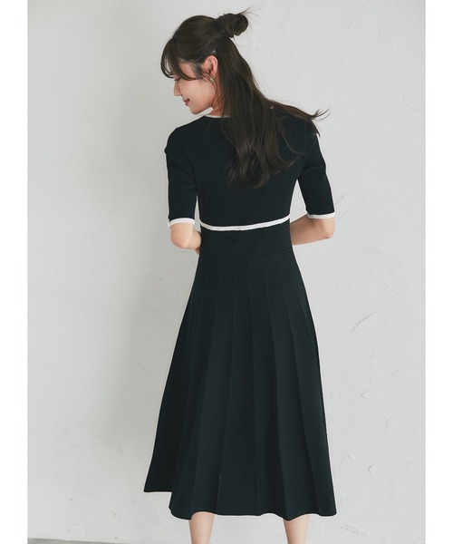tocco closet(トッコ クローゼット)の「プチリボン付き配色ニットプリーツワンピース(ワンピース・レディース・ベージュ/オフホワイト/ブラック・M)」の16枚目の写真