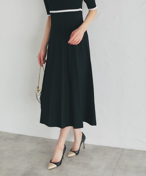 tocco closet(トッコ クローゼット)の「プチリボン付き配色ニットプリーツワンピース(ワンピース・レディース・ベージュ/オフホワイト/ブラック・M)」の19枚目の写真