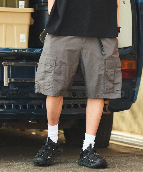 FREAK'S STORE(フリークスストア)の「限定展開 ナイロン クライミング イージー カーゴショーツ(その他パンツ・メンズ・チャコールグレー/レオパード/グレー系その他/ブラック系その他/カモフラージュ/オリーブ/ベージュ/ブラック・SMALL/MEDIUM/LARGE)」の4枚目の写真