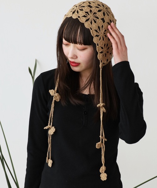 ROOPTOKYO（ループトウキョウ）の「クロシェ編み バブーシュカ（キャップ・レディース・キャメル/ブラック/アイボリー・FREE）」の19枚目の写真