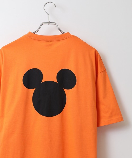 MICKEY MOUSE（ミッキーマウス）の「MICKEY MOUSE ミッキーマウス オーバーＴシャツ unisex（Tシャツ/カットソー・メンズ・ダークグリーン/ブラック/オレンジ/チャコール/オフホワイト/杢グレー・XL/M/L）」の6枚目の写真