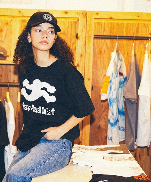 GOOD MORNING TAPES（グッドモーニングテープ）の「【Good Morning Tapes/グッドモーニングテープス】 MAY PEACE PREVAIL ON EARTH SS TEE（Tシャツ/カットソー・メンズ・ブラック・L/M）」の6枚目の写真