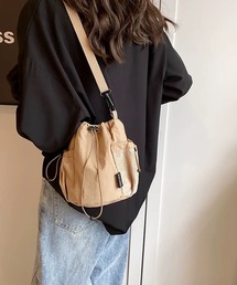 calin ベージュ ナイロン ショルダーバッグ 23区 【撥水加工】ナイロン ショルダーバッグ （ブラック系