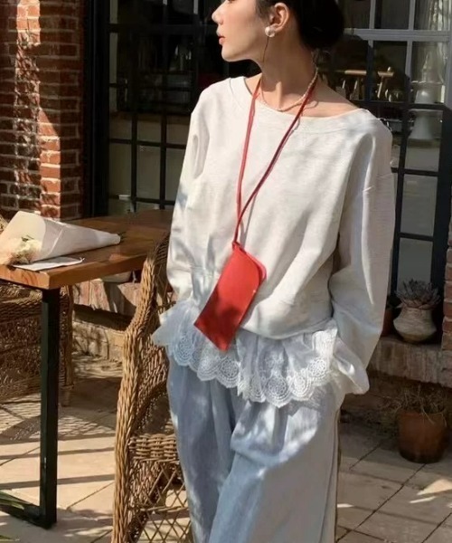 ampm(エーエムピーエム)の「レースチョーカーオフショルカットソー(Tシャツ/カットソー・レディース・グレー/ブルー/ブラック/ネイビー・FREE)」の2枚目の写真