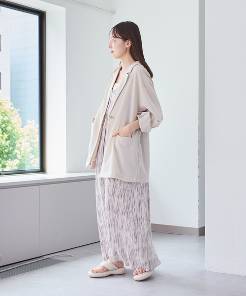 Kastane(カスタネ)の「【低身長サイズ/2サイズ展開/前後2WAY】プリーツキャミワンピース(ワンピース・レディース・ブラック/アイボリー・1/0)」の3枚目の写真