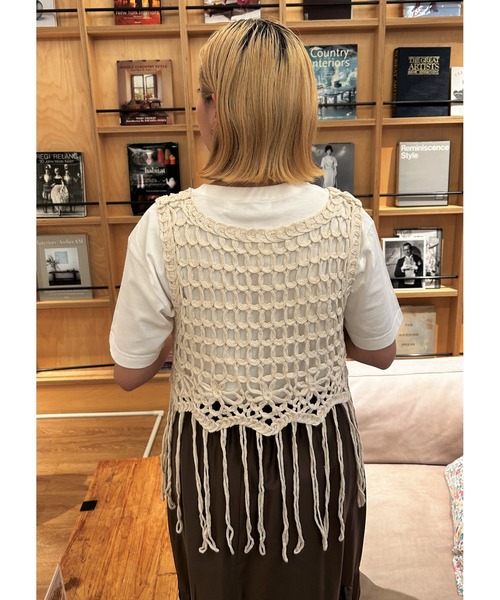 GALLEST（ギャレスト）の「【ZOZO限定】クロシェ編みフリンジベスト/ニットビスチェ（ベスト・レディース・オフホワイト/ブラック・38）」の8枚目の写真
