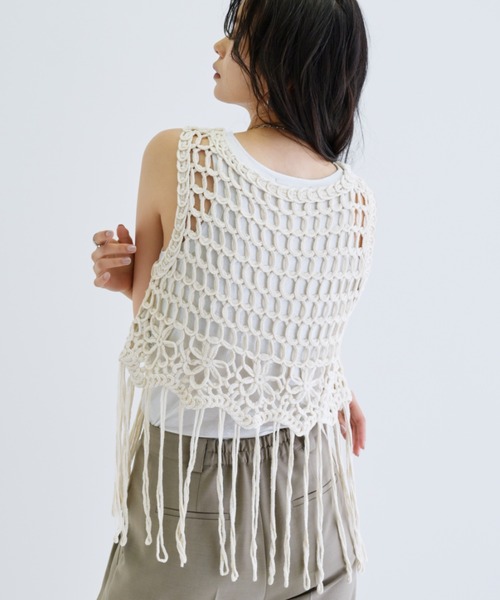 GALLEST（ギャレスト）の「【ZOZO限定】クロシェ編みフリンジベスト/ニットビスチェ（ベスト・レディース・オフホワイト/ブラック・38）」の15枚目の写真