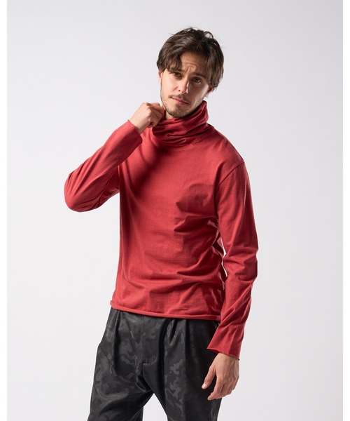 wjk（ダヴルジェイケイ）の「twist high neck L/S（Tシャツ/カットソー・メンズ・ダークグレー/レッド/ブラウン/ブラック・MEDIUM/SMALL/X-LARGE/LARGE）」の5枚目の写真