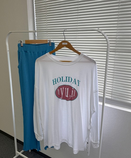 hyu,il(ヒュイル)の「Lightweight Logo Long Sleeve T-shirt(Tシャツ/カットソー・レディース・ブラック/ホワイト/ホワイト系その他・FREE)」の19枚目の写真