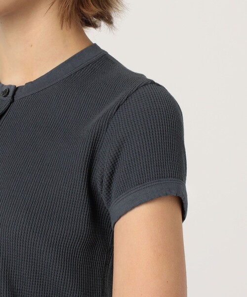 JAMES PERSE(ジェームスパース)の「コットンリネンワッフル ヘンリーネックプルオーバー WCLW3146(Tシャツ/カットソー・レディース・グレー/ブラック系その他・0)」の3枚目の写真