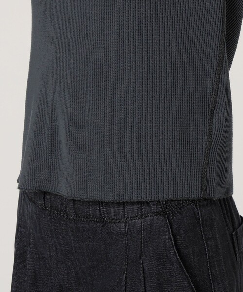 JAMES PERSE(ジェームスパース)の「コットンリネンワッフル ヘンリーネックプルオーバー WCLW3146(Tシャツ/カットソー・レディース・グレー/ブラック系その他・0)」の4枚目の写真