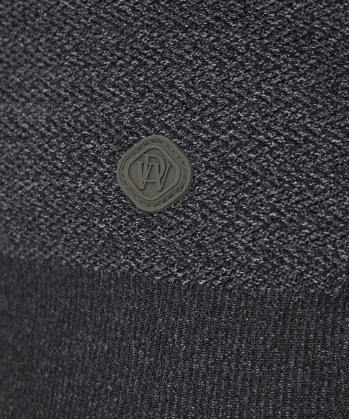 DESIGNWORKS（デザインワークス）の「【セットアップ対応】ヘリンボーン サマーニット Tシャツ（ニット/セーター・メンズ・ライトグレー/グレイッシュベージュ/チャコールグレー・48/50/46）」の8枚目の写真