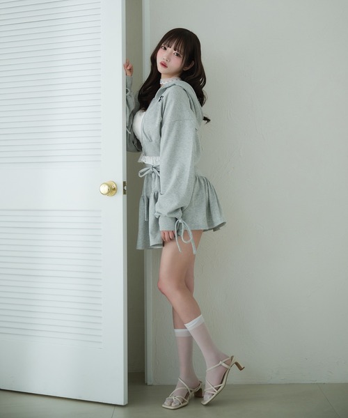 fupel(フぺル)の「Lined ribbon ruffle skirt /裏毛リボンフリルミニスカート(setup対応可)(スカート・レディース・ブラック/グレー・FREE)」の7枚目の写真
