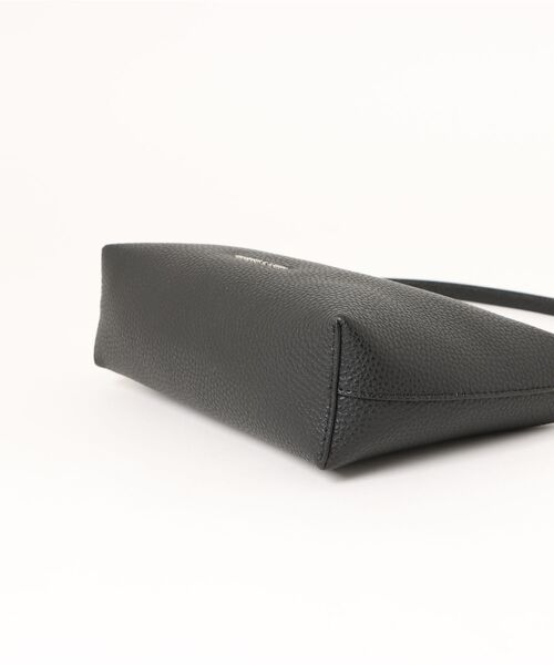 CHARLES & KEITH(チャールズ & キース)の「Beryl ベリル トートバッグ(トートバッグ・レディース・スミクロ/ライトベージュ/ワインレッド・L)」の12枚目の写真