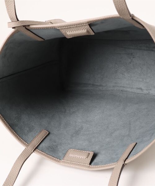 CHARLES & KEITH(チャールズ & キース)の「Beryl ベリル トートバッグ(トートバッグ・レディース・スミクロ/ライトベージュ/ワインレッド・L)」の18枚目の写真