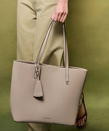 CHARLES & KEITH｜チャールズ & キースのトートバッグ（ベージュ系