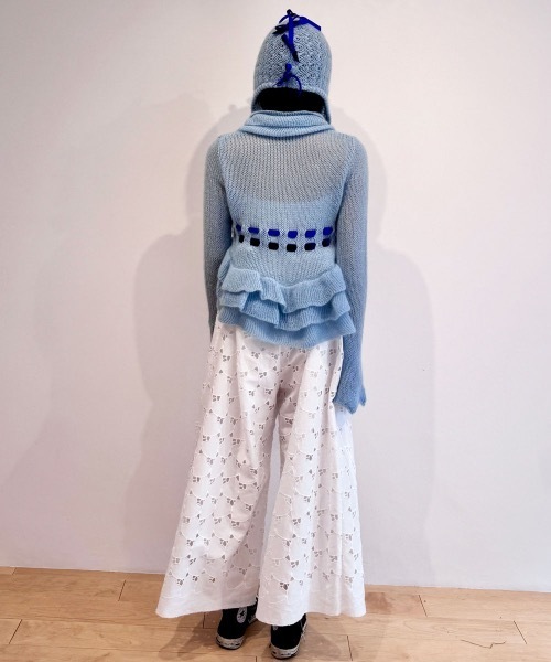 HOLIDAY（ホリデイ）の「MOHAIR BLEND RIBBON RUFFLE KNIT CARDIGAN モヘアブレンドリボンラッフルニットカーディガン（ニット/セーター・レディース・ブルー/ピンク・ONE SIZE）」の3枚目の写真